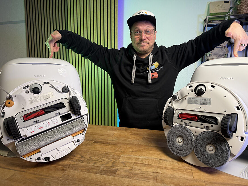 Der Roborock Curv 2 Pro steht in Weiß vor seiner Station und wirkt hochwertig und elegant.